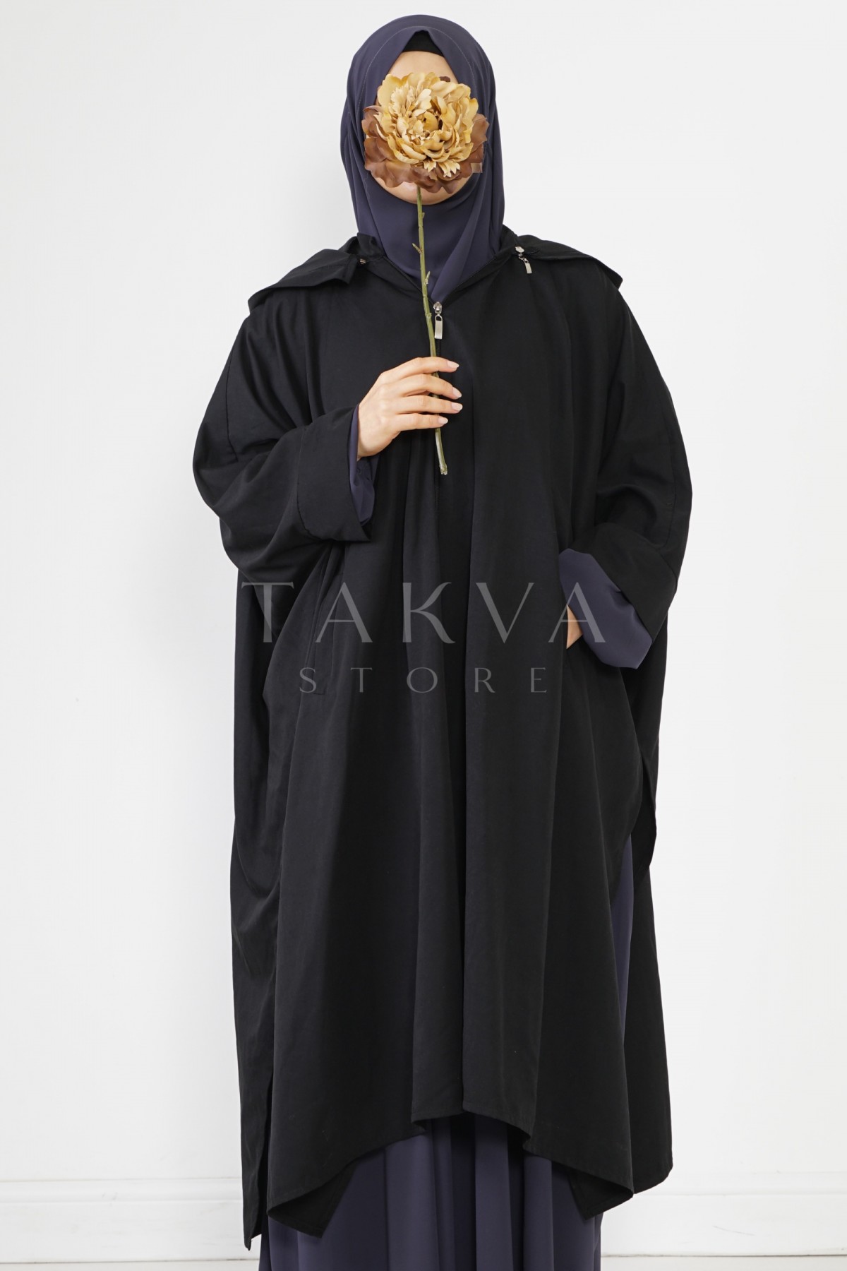 Siyah Ihlamur Yağmurluk