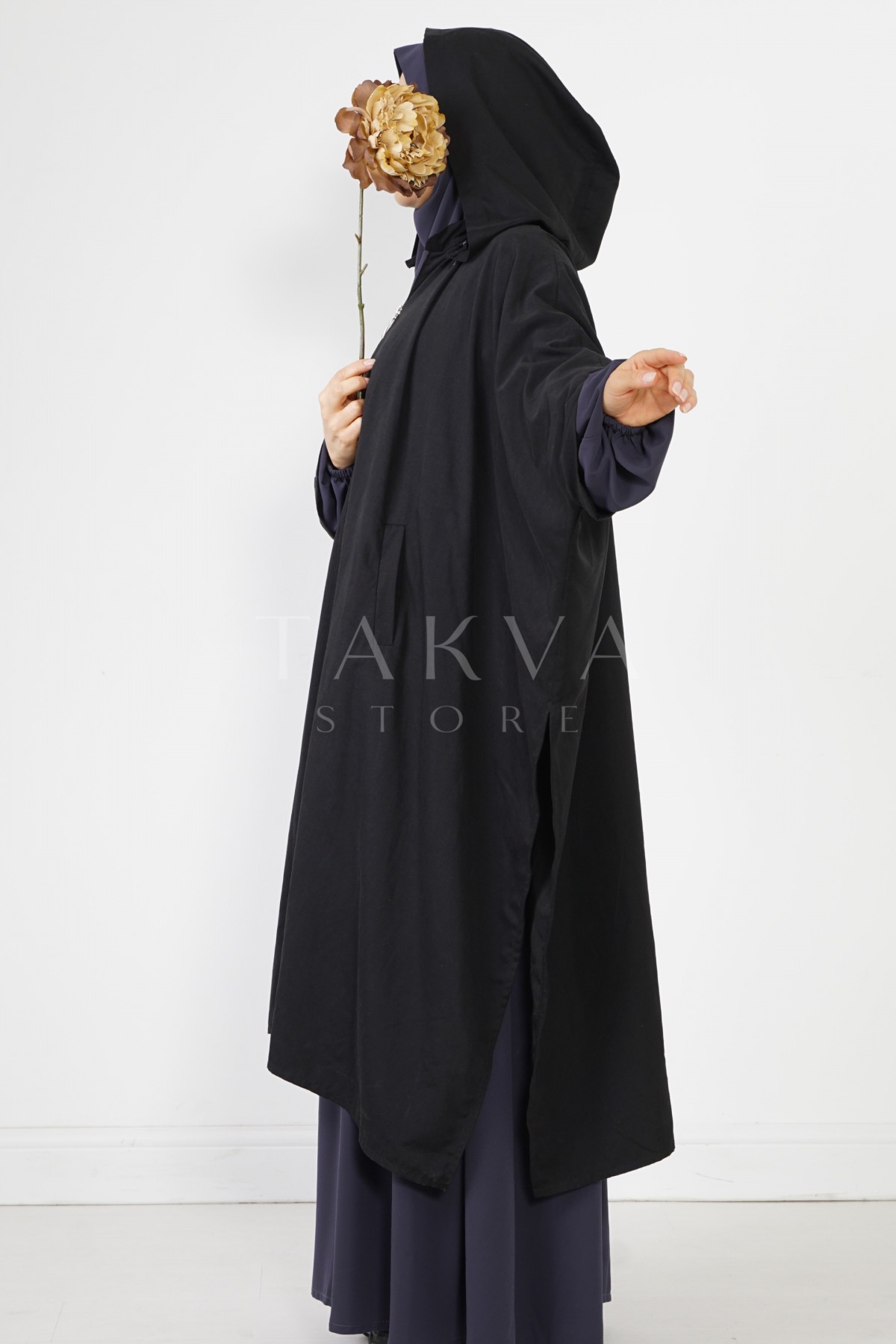 Siyah Ihlamur Yağmurluk