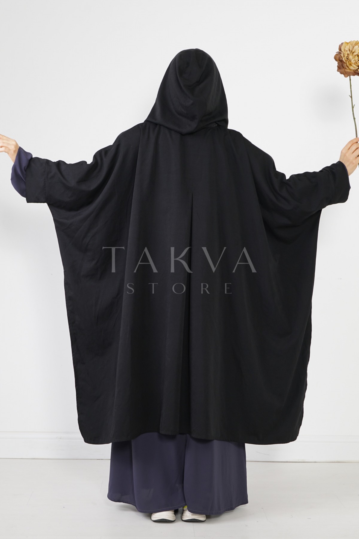 Siyah Ihlamur Yağmurluk