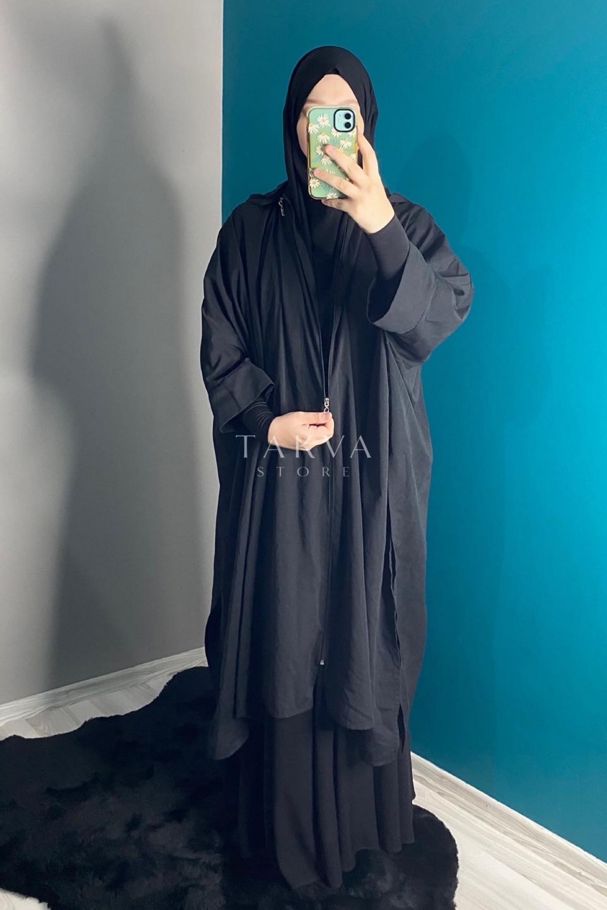 Siyah Ihlamur Yağmurluk